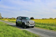 Land Rover Defender 90