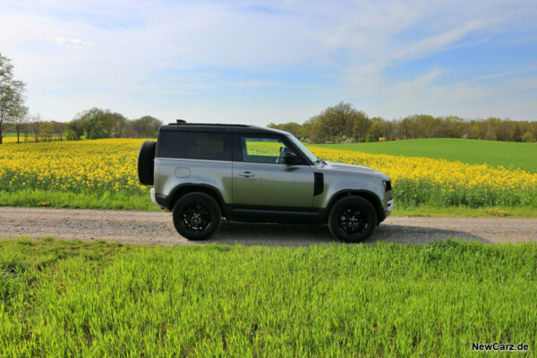 Land Rover Defender 90 Seite