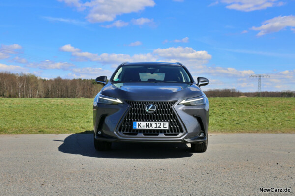 Lexus NX 450h Front