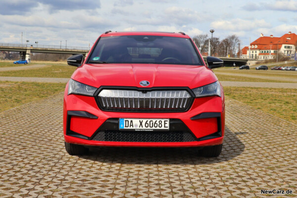 Skoda Enyaq iV 80x Front