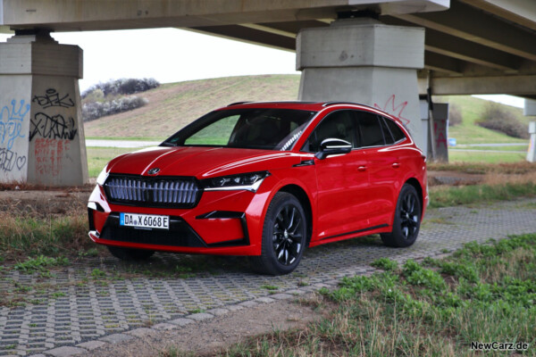 Skoda Enyaq iV schräg vorne links