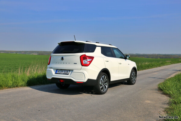 Ssangyong Tivoli Grand schräg hinten rechts