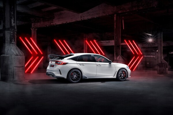 Honda Civic Type R 2023 Seite