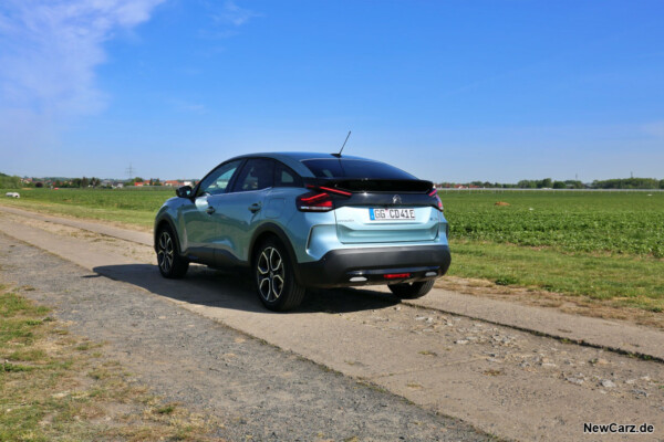 Citroen e-C4 schräg hinten linke Seite