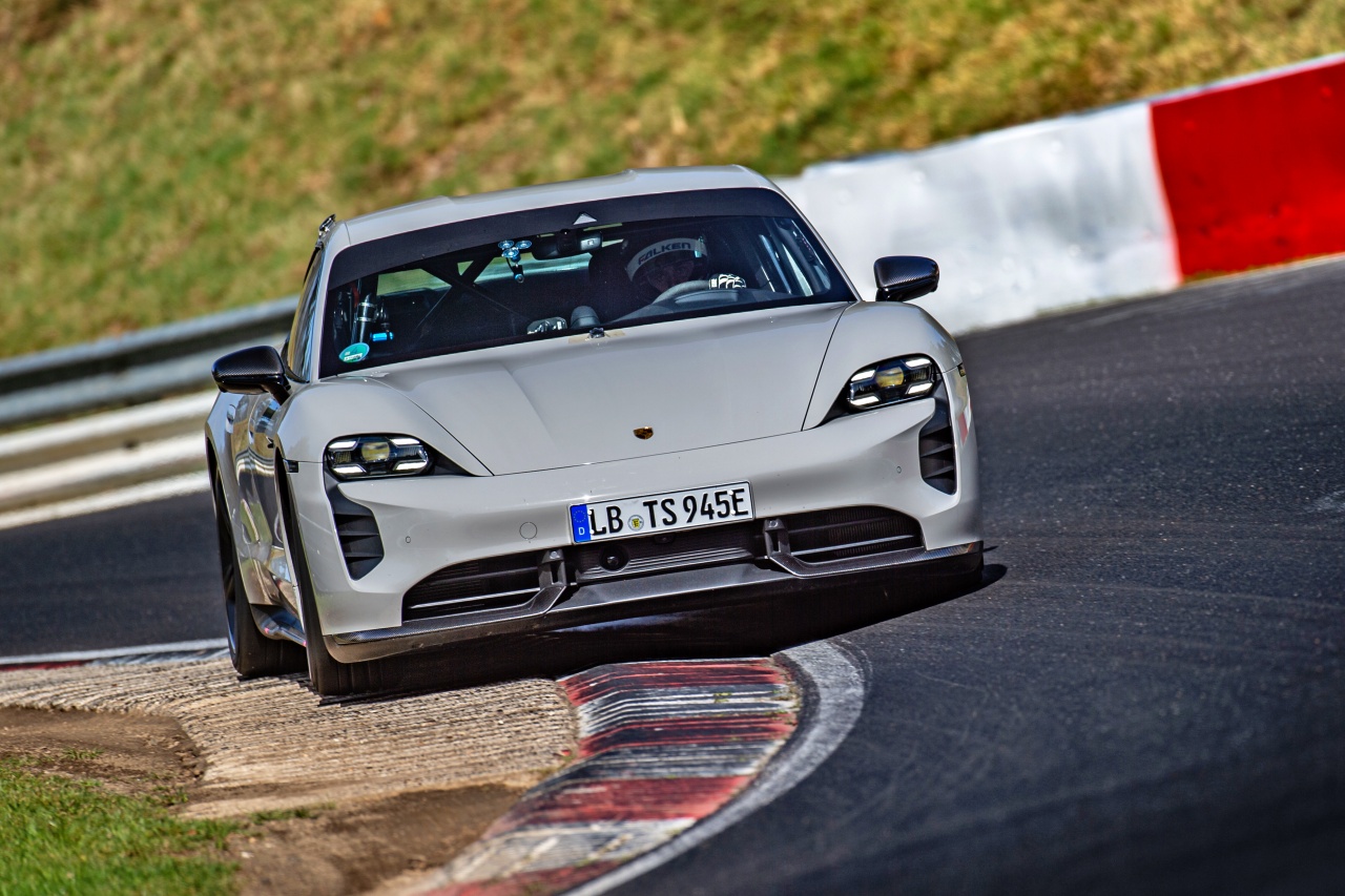 Porsche Taycan Turbo S – Rekord auf Nordschleife