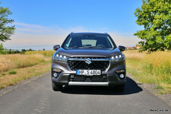 Suzuki S-Cross Front