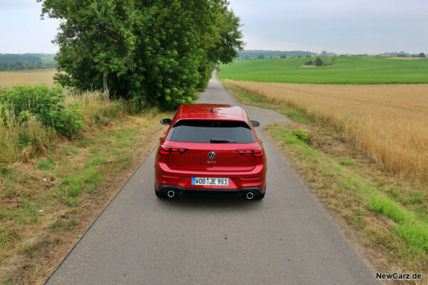 VW Golf 8 GTI Heck schräg oben