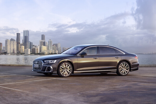 Audi A8 L 2022