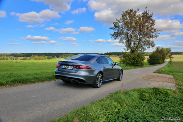 Jaguar XF schräg hinten rechts