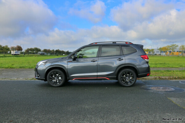 Subaru Forester Exclusive Cross Seite