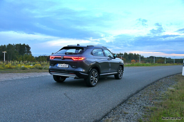 Honda HR-V e:HEV schräg hinten rechts