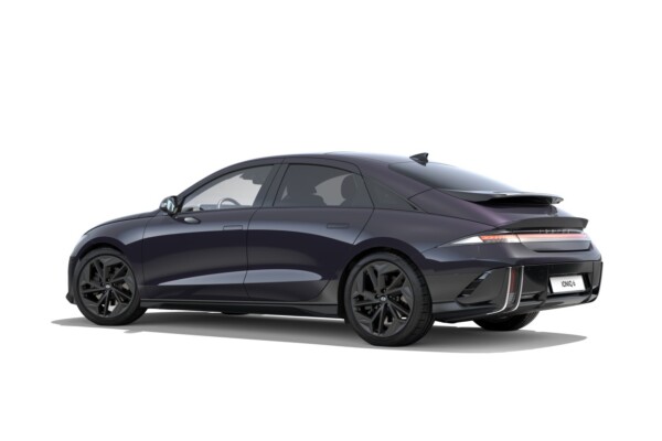 Hyundai IONIQ 6 seitlich links