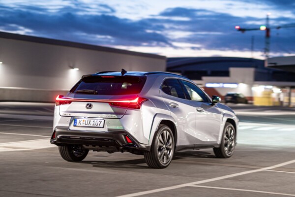Lexus UX rear diagonal right