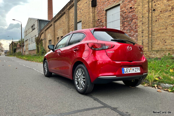 Mazda2 G 115 M Hybrid schräg hinten links