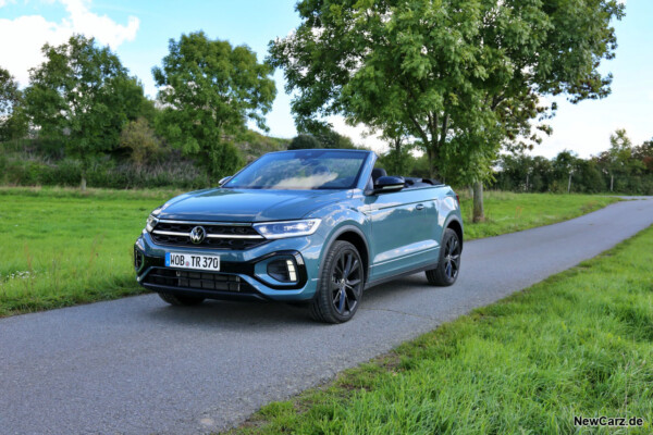 VW T-Roc Cabrio schräg vorn links