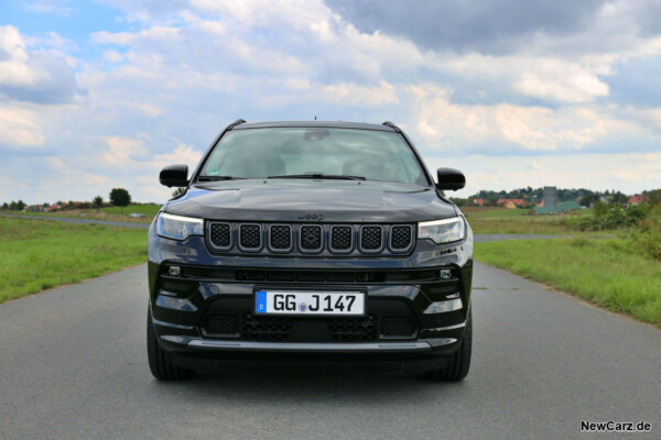 Jeep Compass e-Hybrid Front