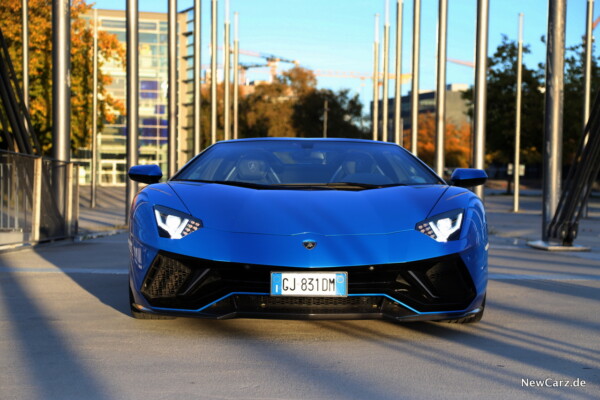 Lamborghini Aventador Ultimae Front