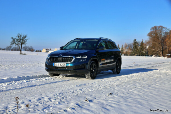 Skoda Karoq Facelift schräg vorne links