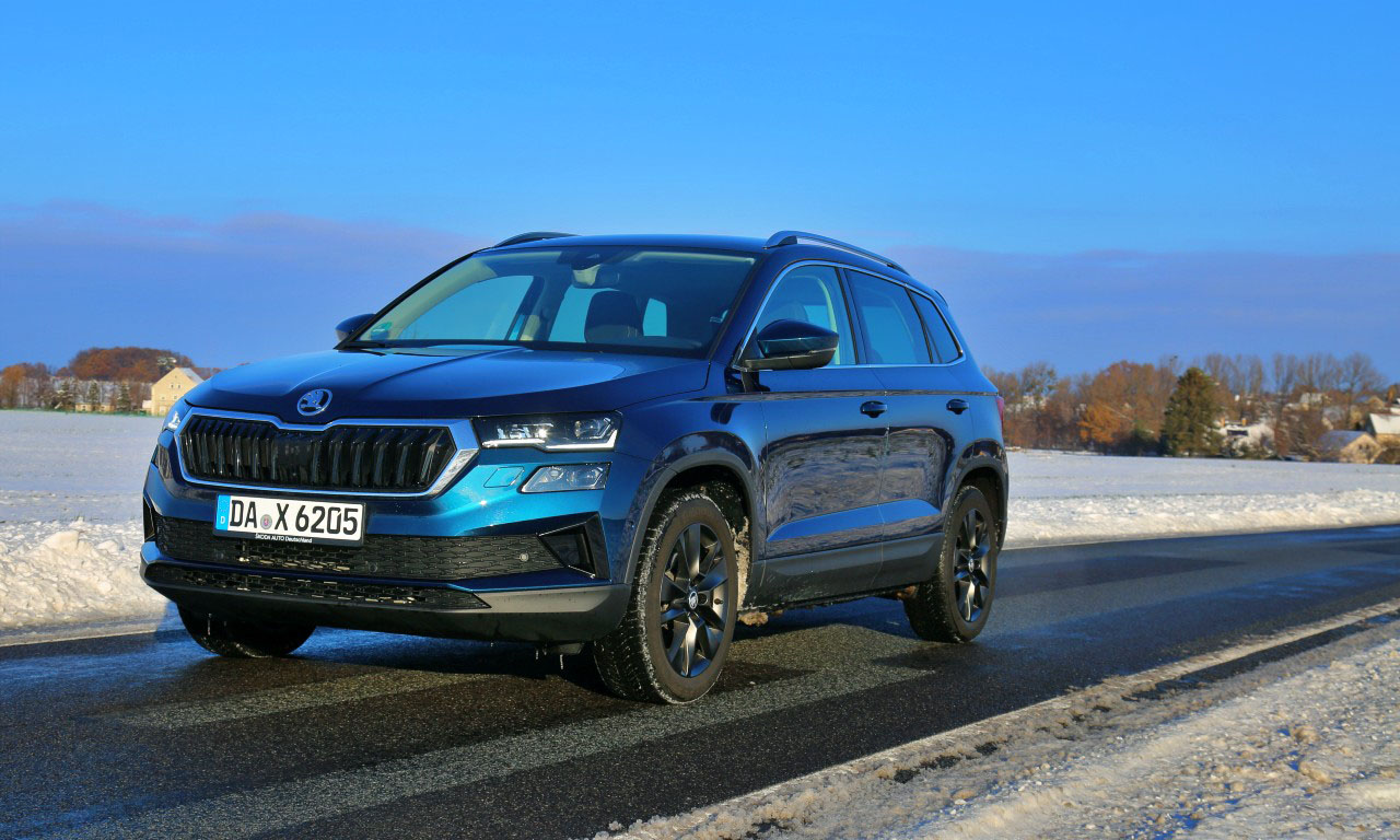 Tappetino Auto In Velluto Per Skoda Karoq (dal 2017) – Qualità OEM, 800g/m², Antiscivolo, Nero, Prodotto In Germania