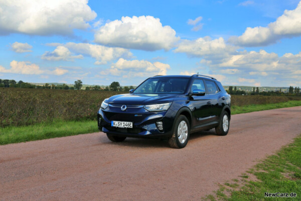 Ssangyong Korando e-Motion schräg vorn links