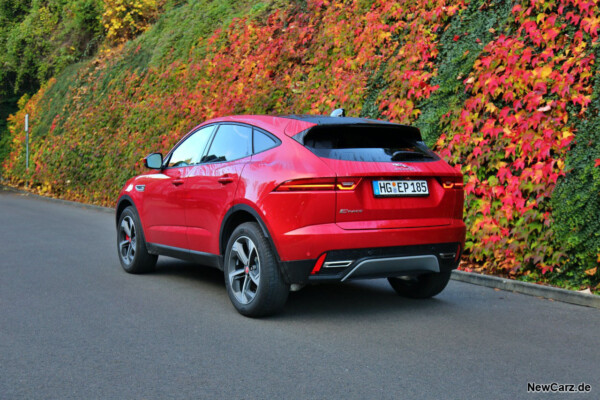 Jaguar E-Pace Facelift schräg hinten links