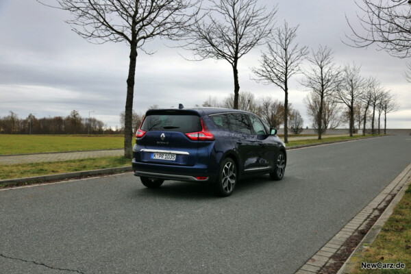 Renault Grand Scenic schräg hinten rechts