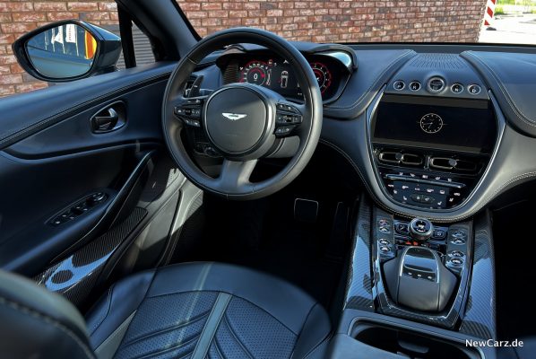 Aston Martin DBX707 Innenraum