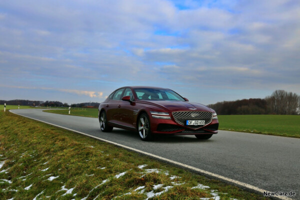 Genesis G80 schräg vorne rechts