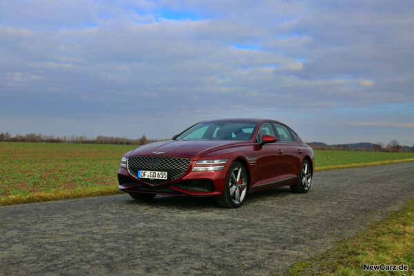 Genesis G80 schräg vorn links