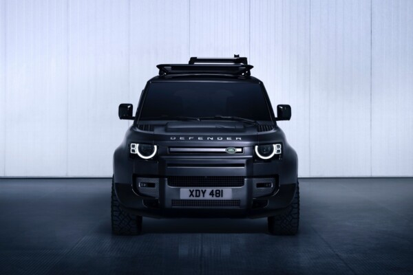 Land Rover Defender 130 Outbound Front