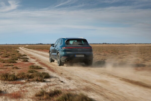 Porsche Cayenne offroad