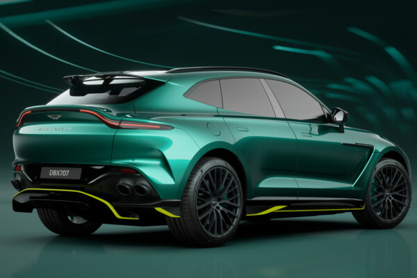 Aston Martin DBX707 AMR23 Edition schräg hinten rechts