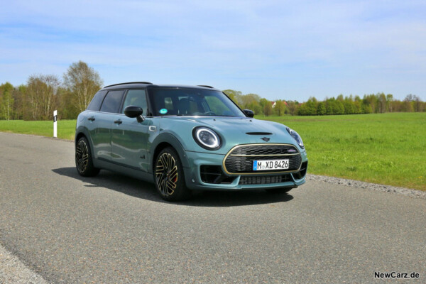 Mini Clubman JCW All4 schräg vorne rechts