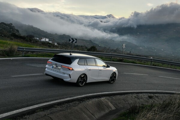 Opel Astra Sports Tourer GSe