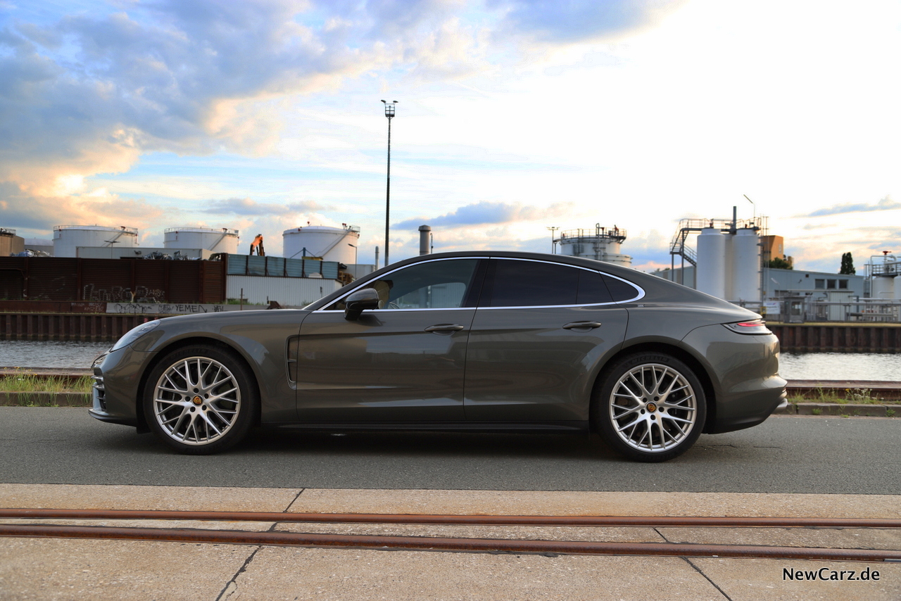 Porsche Panamera Turbo S Mr. Perfect NewCarz.de