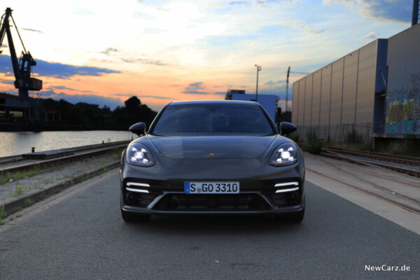 Porsche Panamera Turbo S 2023