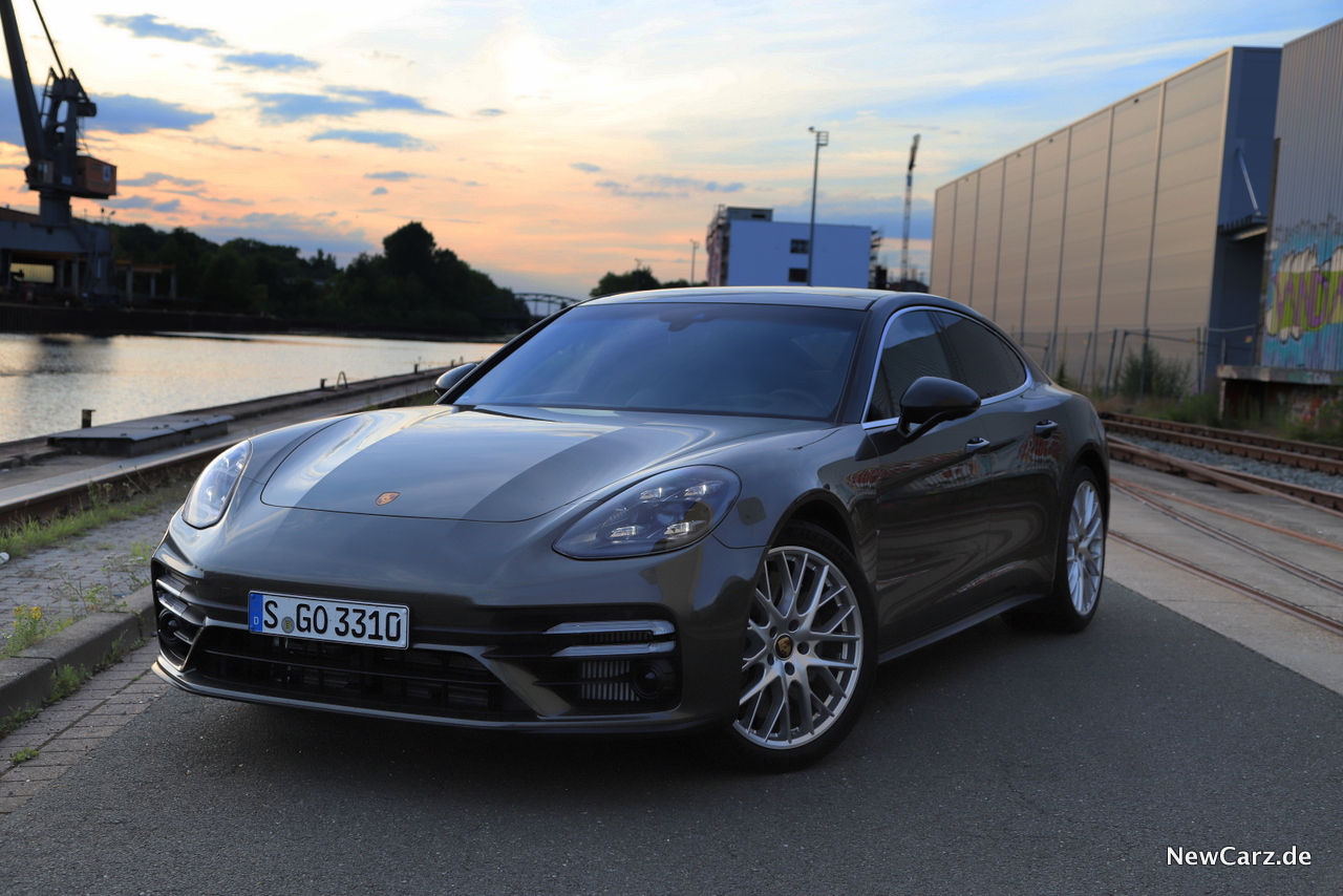 Porsche Panamera Turbo S  Test –  Mr. Perfect