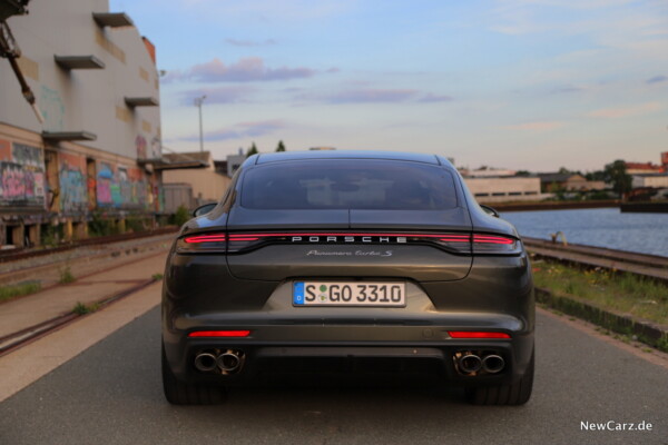 Porsche Panamera Turbo S Heck