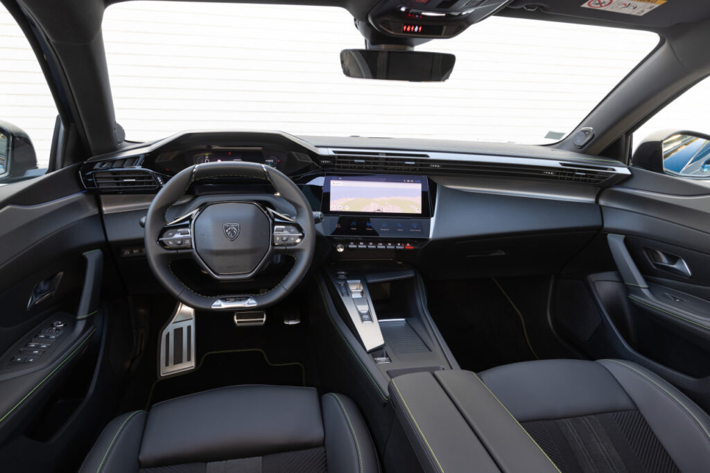 Peugeot 408 48V-Hybrid Interieur