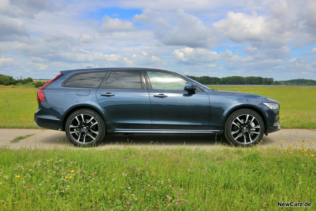 Volvo V90 Cross Country Seite