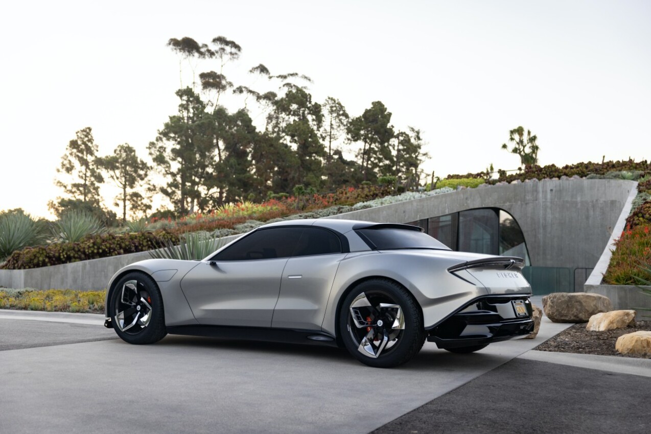 Fisker Ronin linksseitig