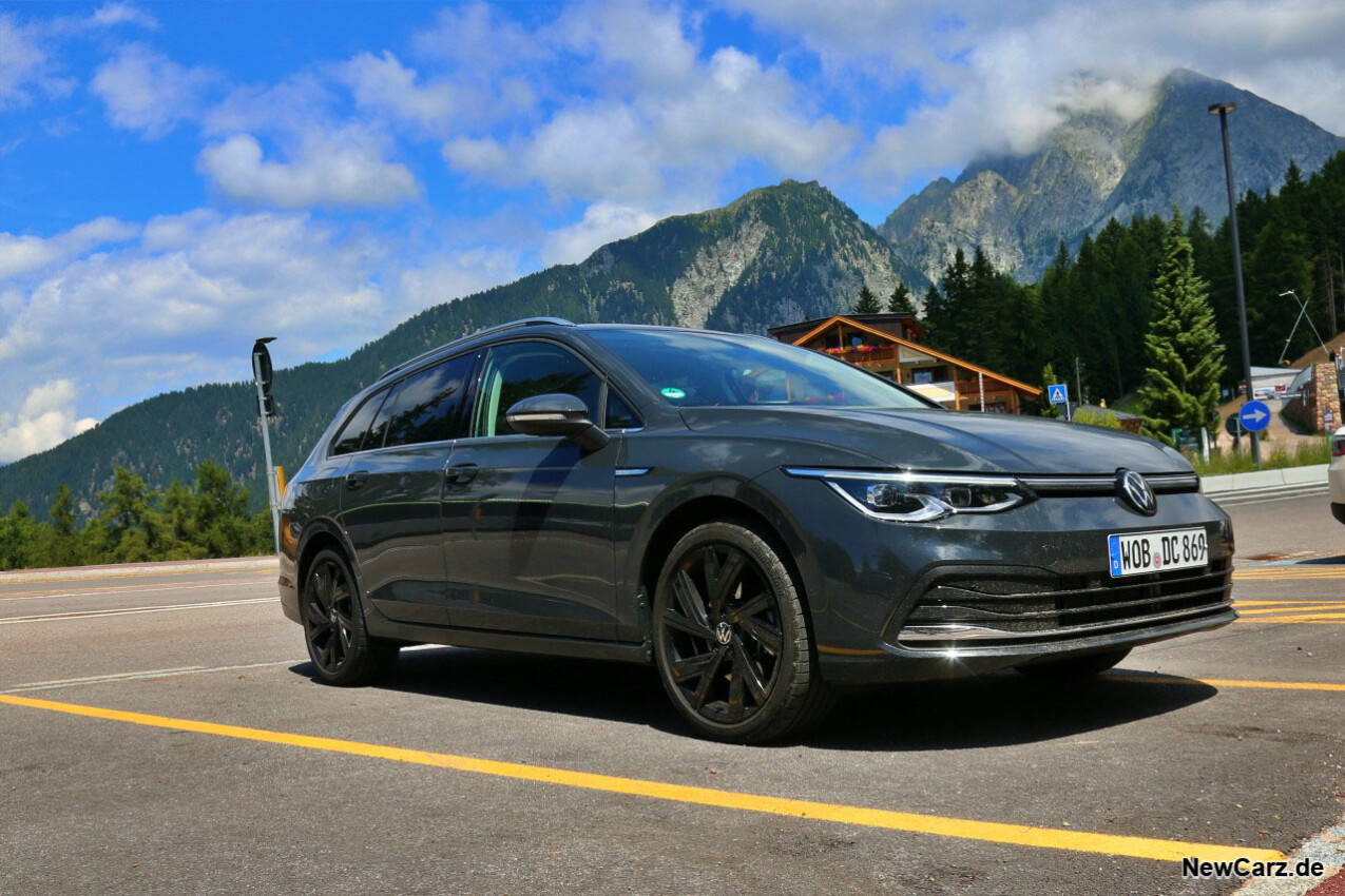 VW Golf Variant TDI schräg vorne rechts