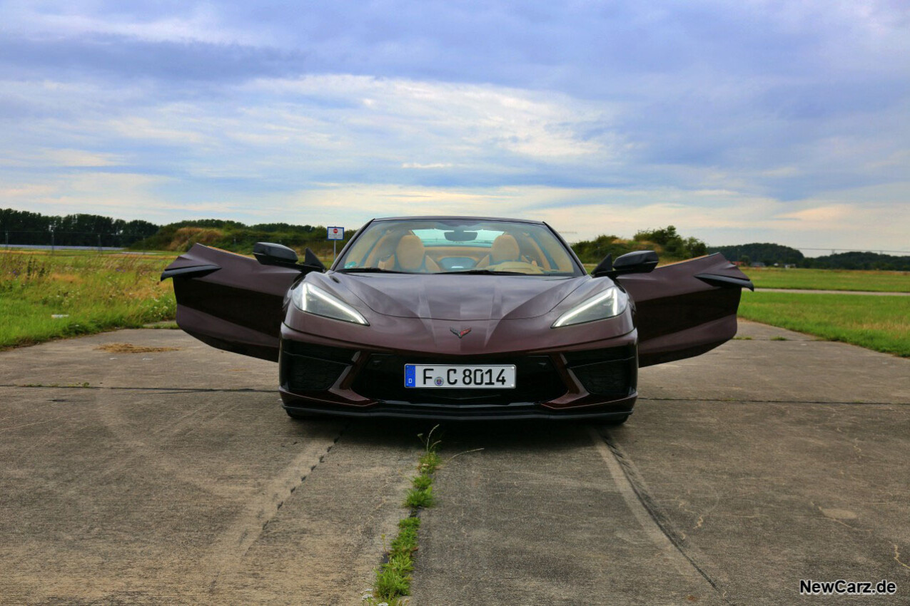 Corvette C8 Stingray Cabriolet offene Türen