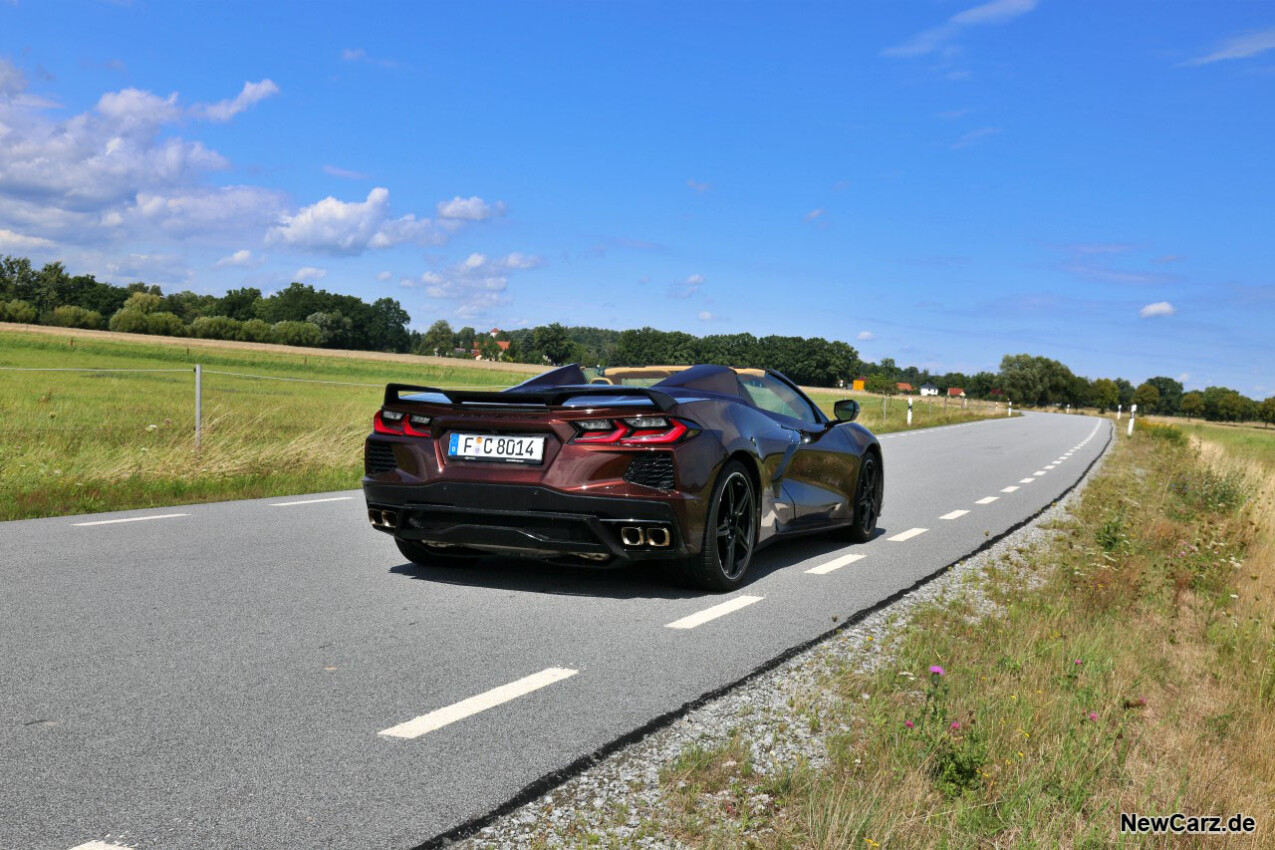 Corvette C8 Stingray Cabriolet schräg hinten rechts