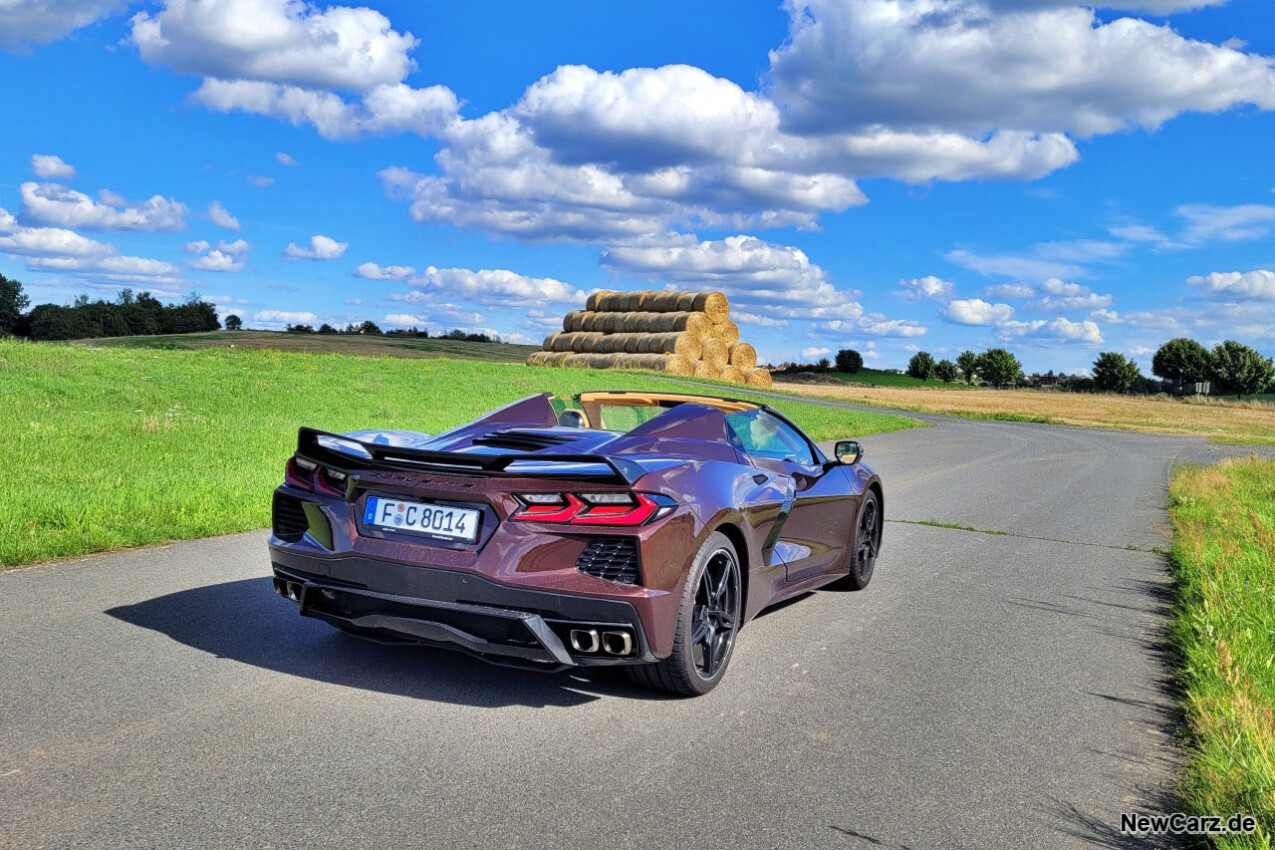 Corvette C8 Stingray Cabriolet schräg hinten rechts