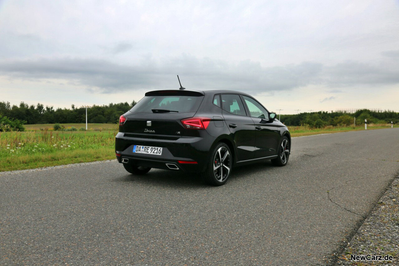 Seat Ibiza 1.5 TSI schräg hinten rechts