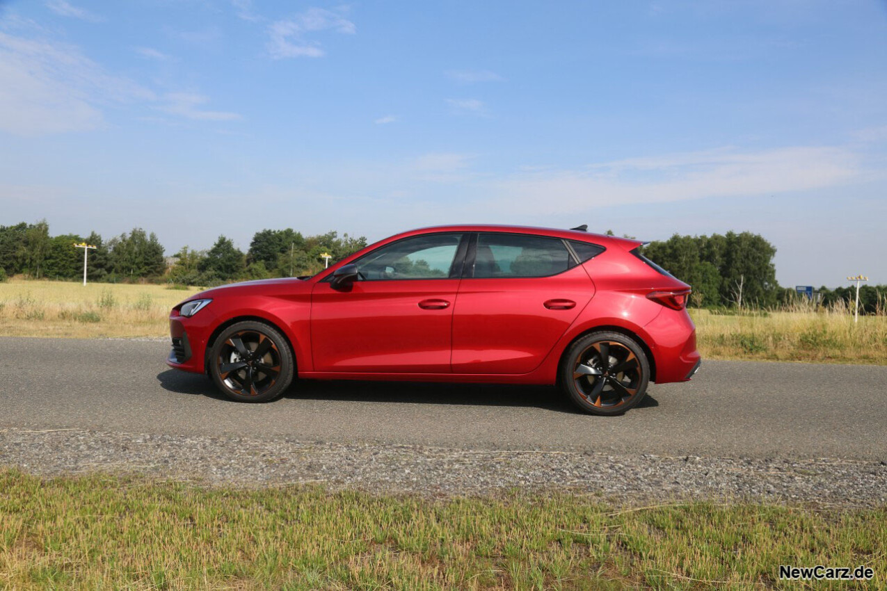 Cupra Leon 1.5 eTSI Seite links