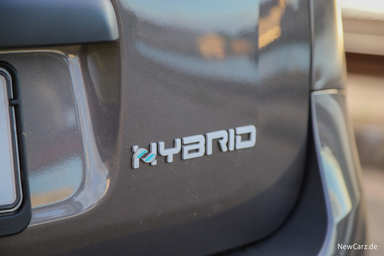Hybrid Badge