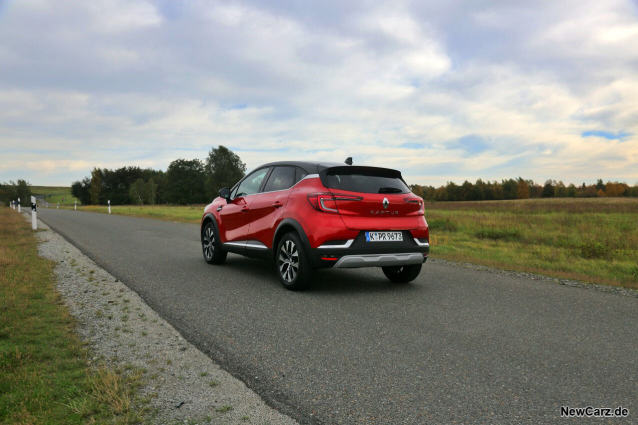 Renault Captur Mild Hybrid 140 schräg hinten links