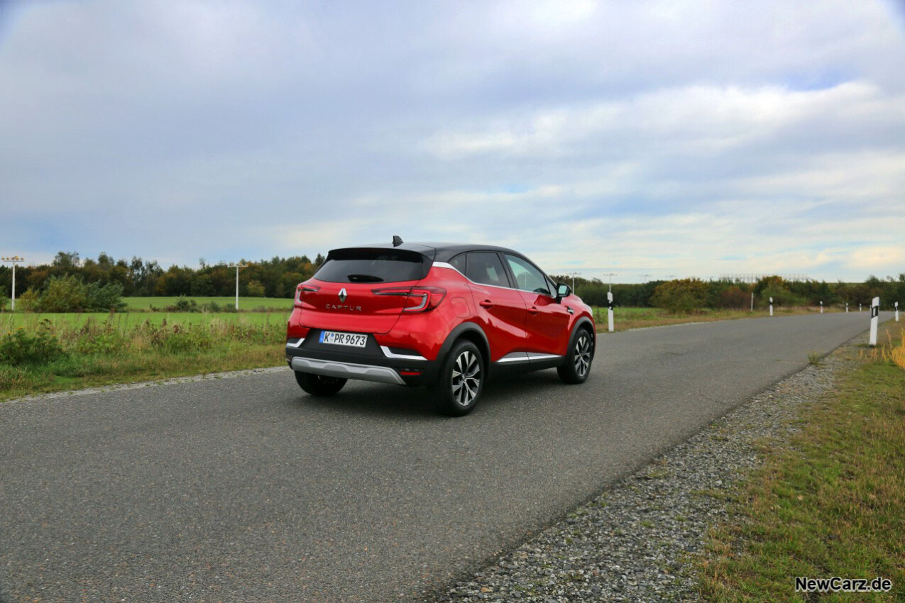 Renault Captur Mild Hybrid 140 schräg hinten rechts